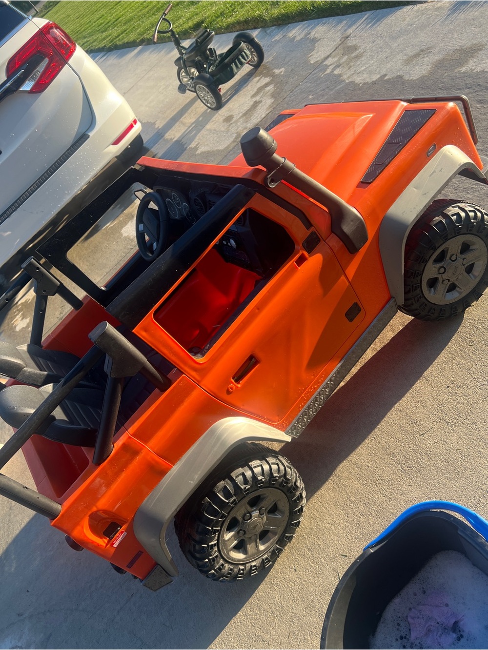 Jeep Orange Kids Ride-On Off-Road Toy